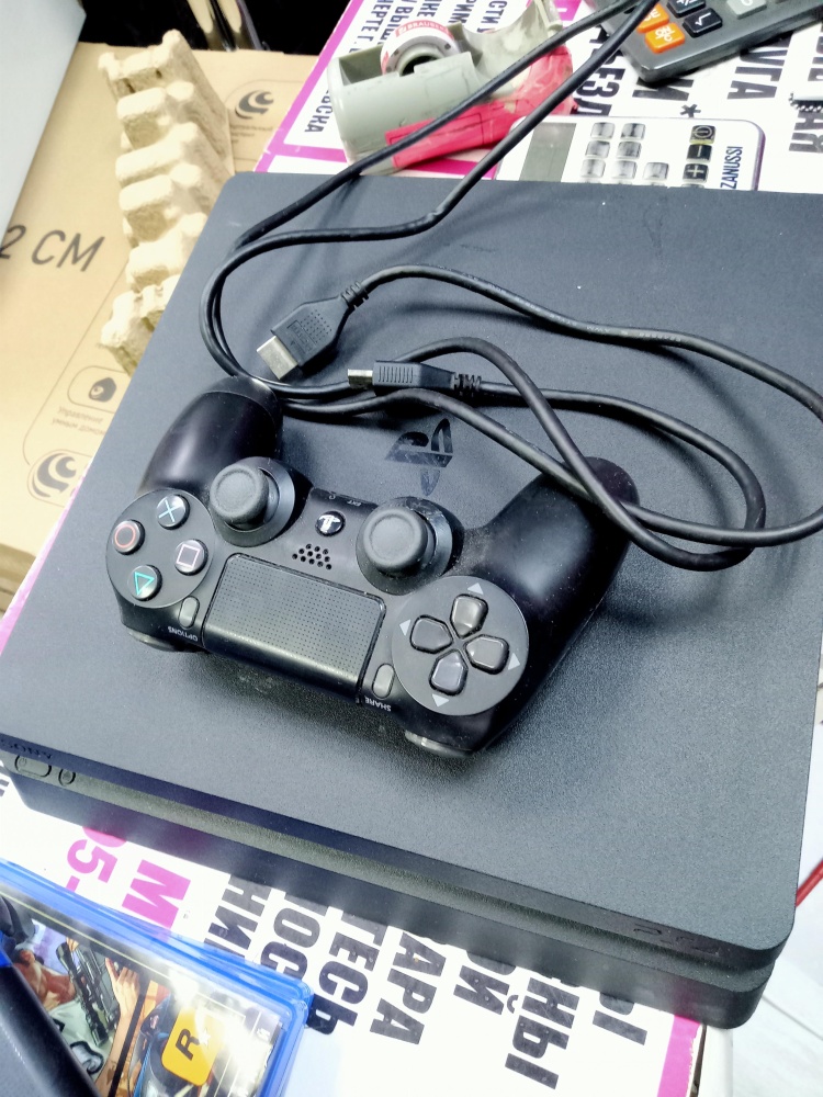 Игровая приставка Sony PlayStation 4 slim