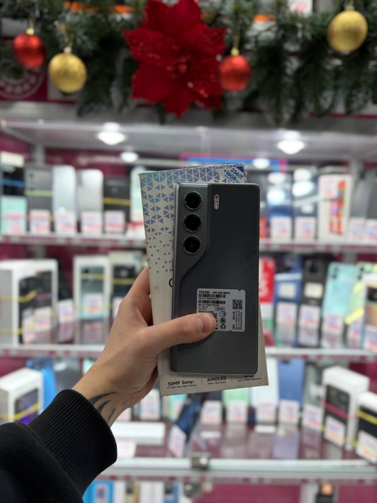 Мобильный телефон Tecno Camon 40 8\256