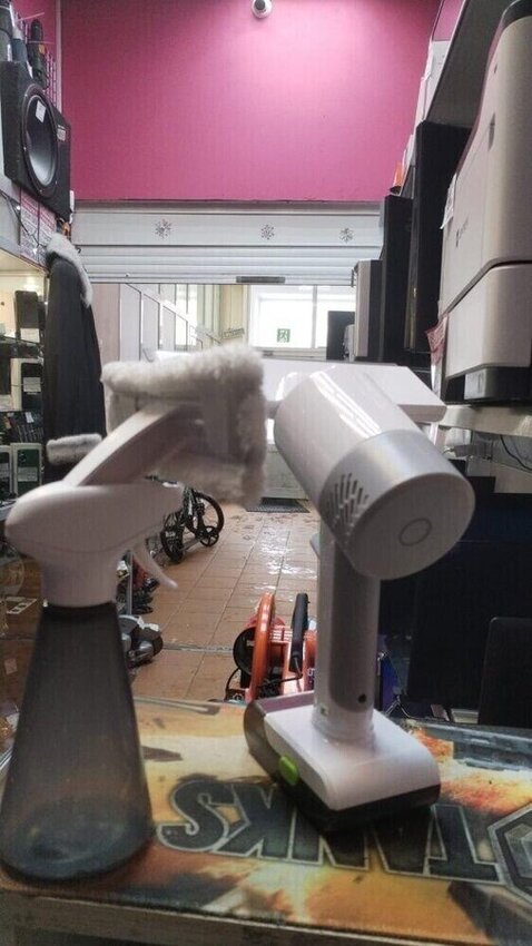 Ручной стеклоочиститель Redmond  RW003