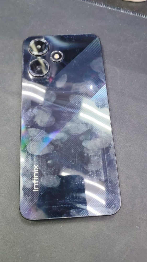 Мобильный телефон Infinix HOT 30 PLAY 8/128