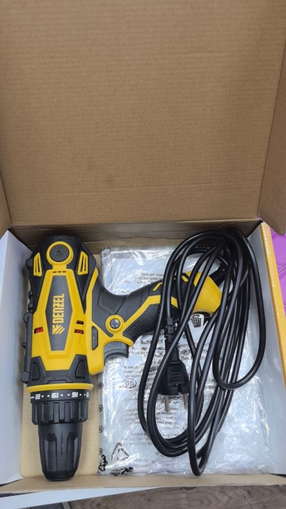 Дрель-шуруповерт Denzel SD300-10