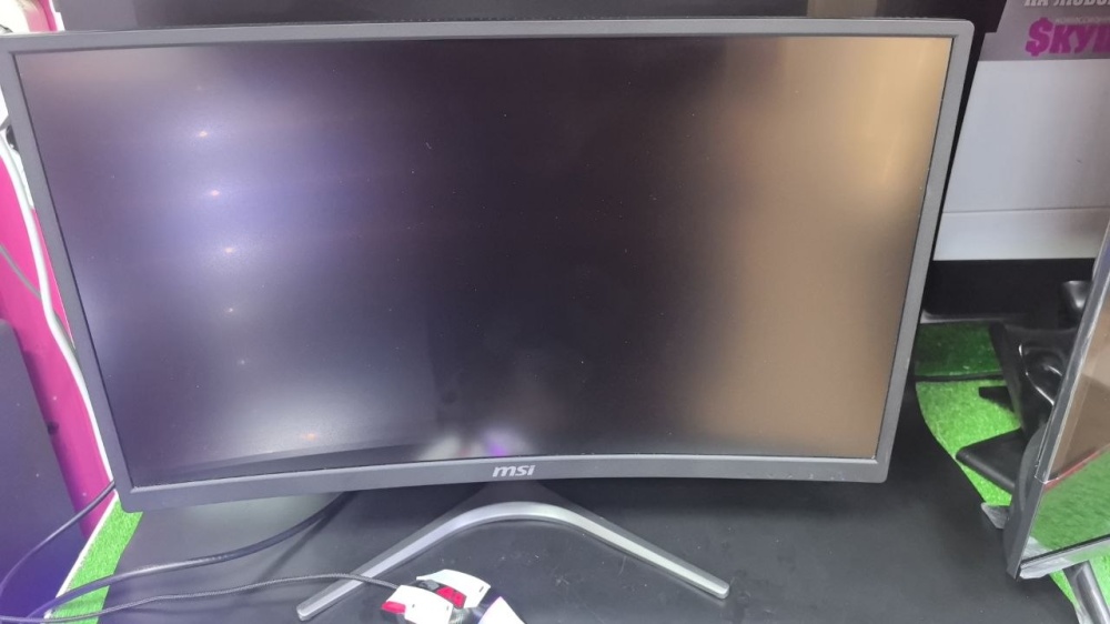 Монитор MSI G24C4