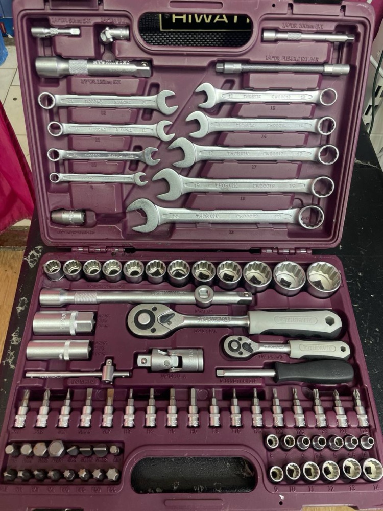 Набор инструментов Thorvik 82 предмета