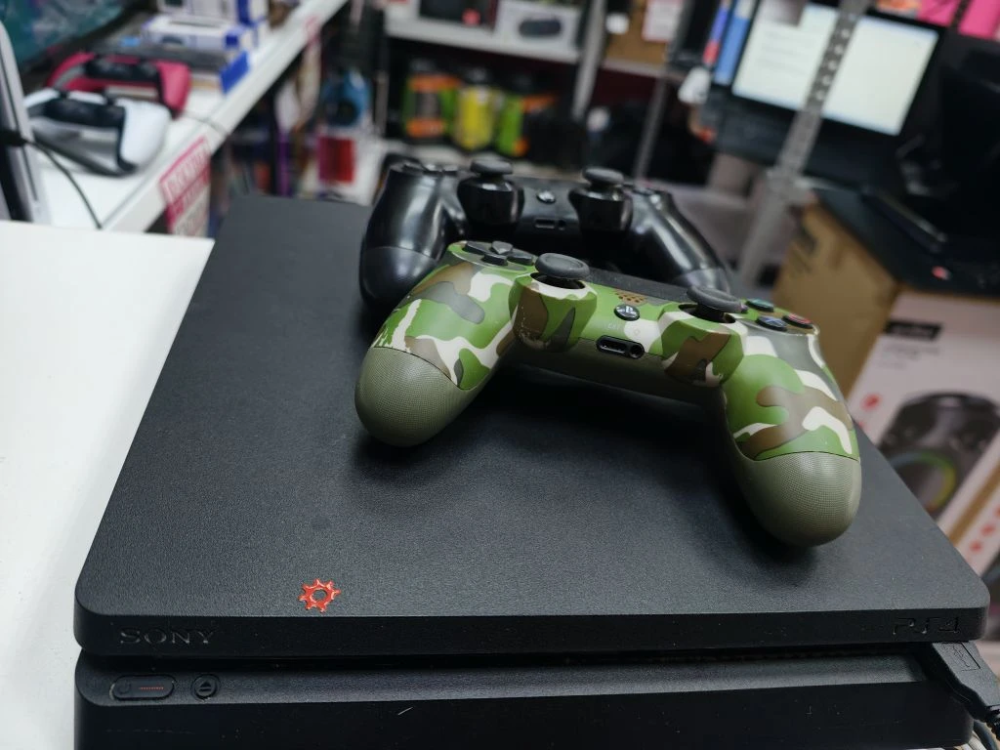 Игровая приставка Sony PlayStation 4 slim
